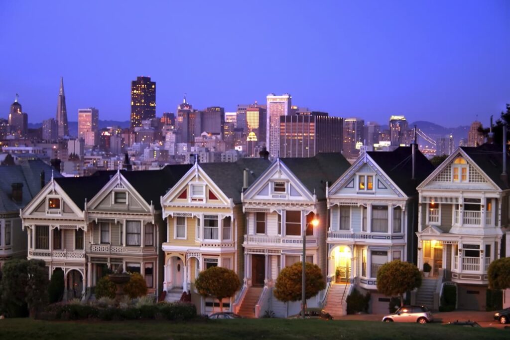 Image of San Francisco housing in the evening